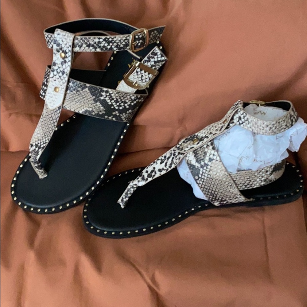 Tong Sandals
